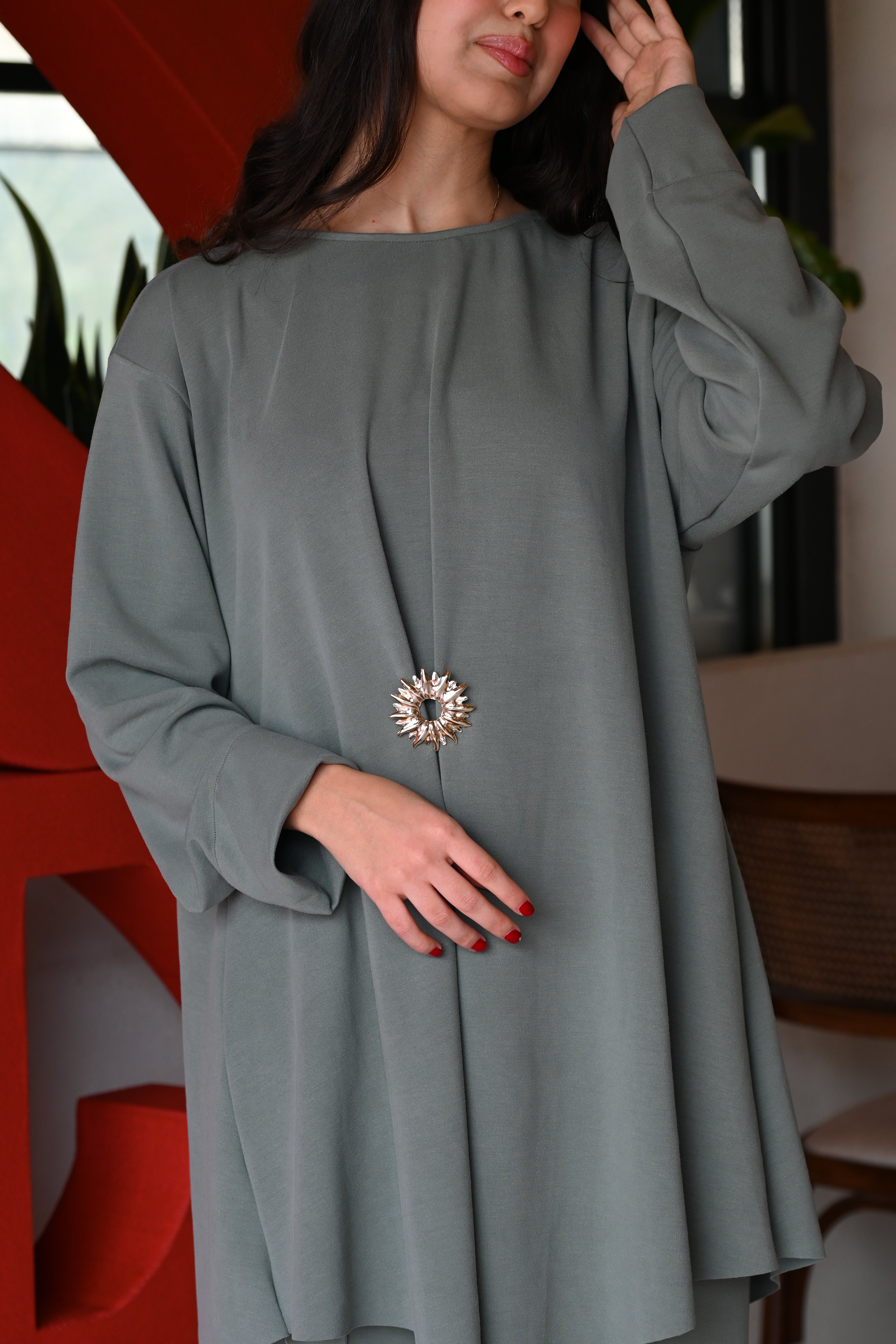 Broş Detaylı Tunik & Pantolon Takım