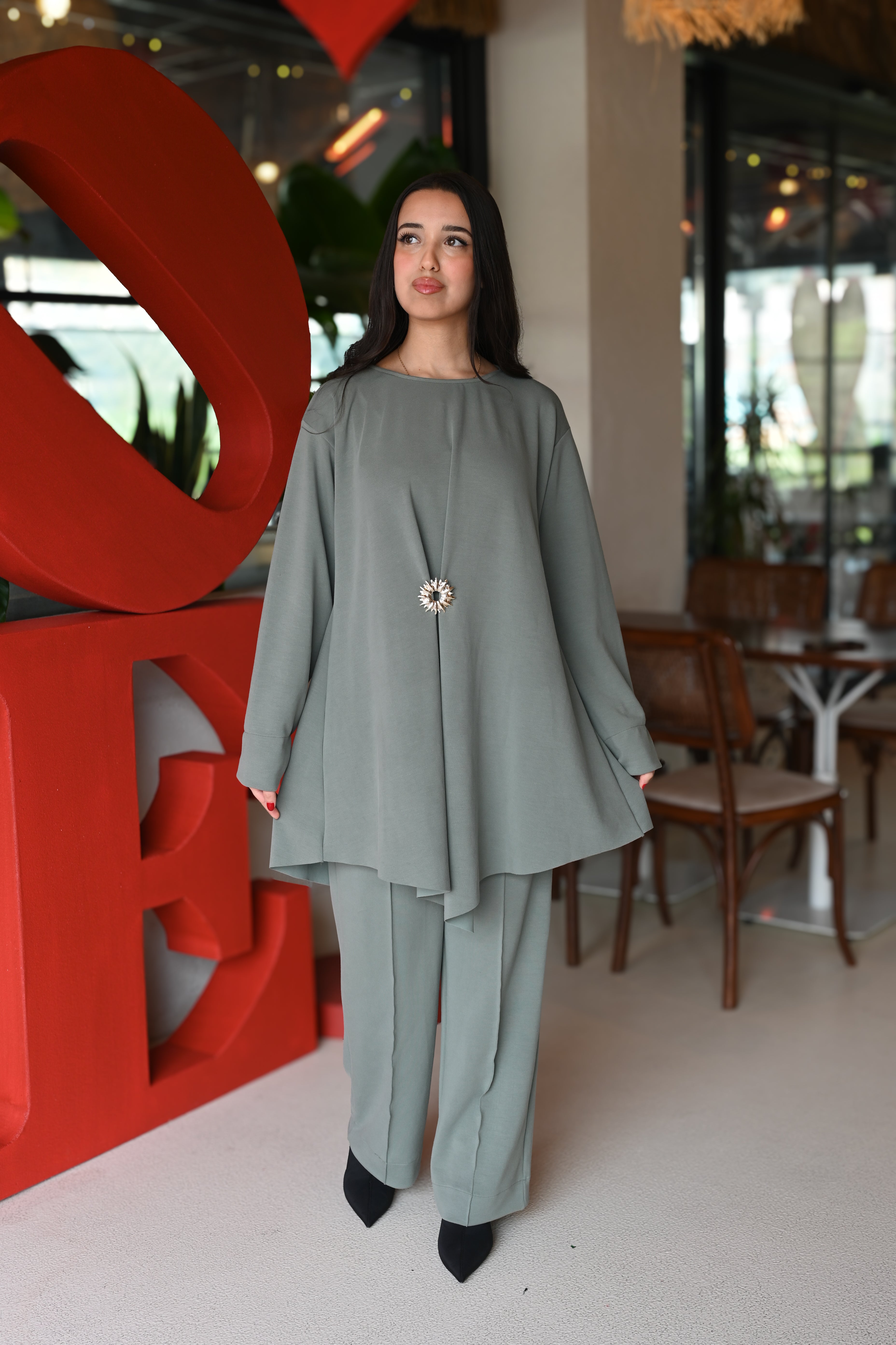 Broş Detaylı Tunik & Pantolon Takım