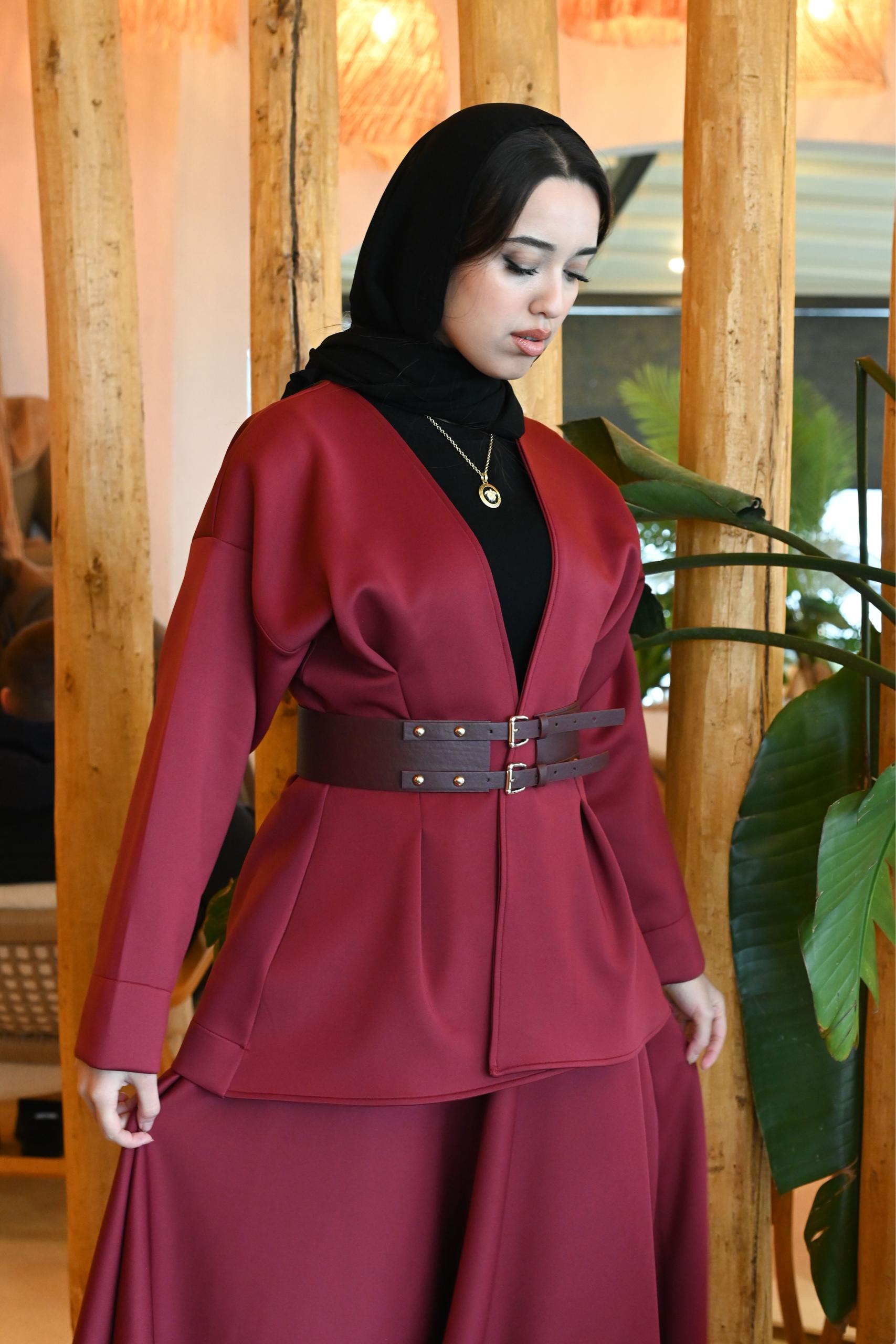 Kemer Detaylı Bordo Ceket & Etek Takım